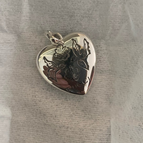 Gucci Heart Charm. Brand New. Retail- $550 - Picture 5 of 7